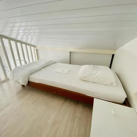 T5 Etage Rue Des Gemmeurs -100 Casa de Férias