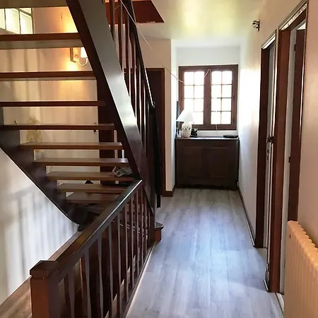 T5 Etage Rue Des Gemmeurs -100 Casa de Férias